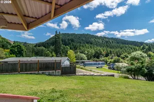 108 SE Apple St, Oakland, OR 97462 - Photo 27