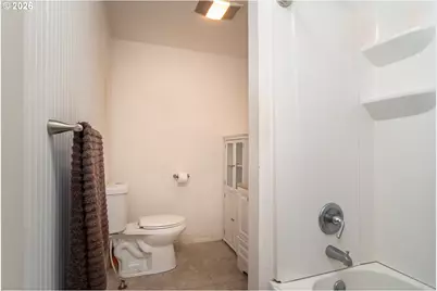 108 SE Apple St, Oakland, OR 97462 - Photo 21
