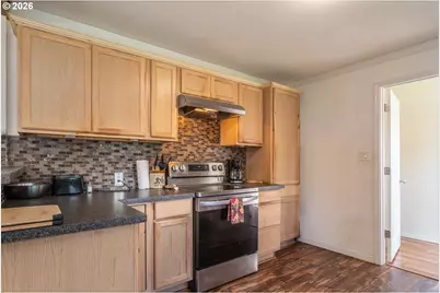 108 SE Apple St, Oakland, OR 97462 - Photo 13