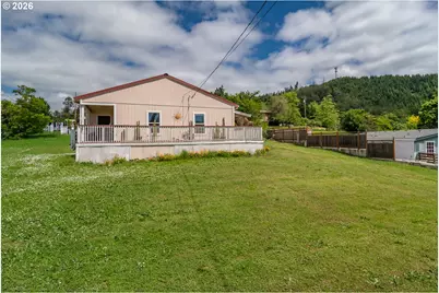 108 SE Apple St, Oakland, OR 97462 - Photo 35