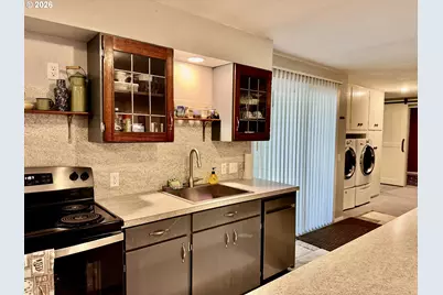 100 W Johanna Ct, Newberg, OR 97132 - Photo 13