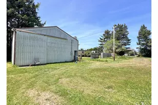 90884 Hollywood Ln, Coos Bay, OR 97420 - Photo 3