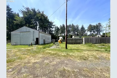 90884 Hollywood Ln, Coos Bay, OR 97420 - Photo 25