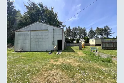 90884 Hollywood Ln, Coos Bay, OR 97420 - Photo 3