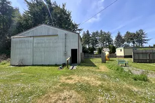 90884 Hollywood Ln, Coos Bay, OR 97420 - Photo 3
