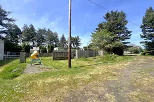 90884 Hollywood Ln, Coos Bay, OR 97420 - Photo 13