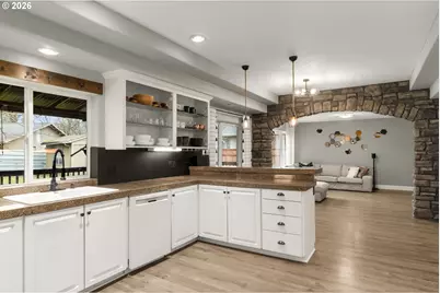 1921 NE 114th Ave, Portland, OR 97220 - Photo 11