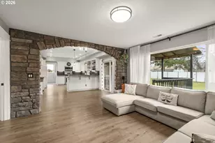 1921 NE 114th Ave, Portland, OR 97220 - Photo 7