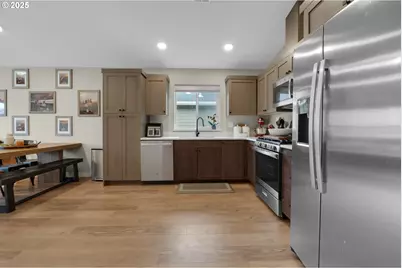 1350 13th Ave, Seaside, OR 97138 - Photo 9