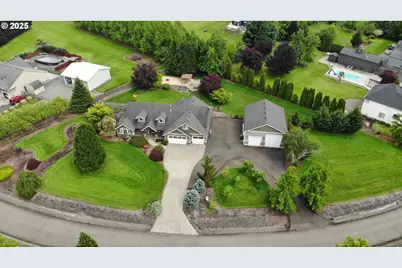 26250 S Milk Creek Cir, Mulino, OR 97042 - Photo 3