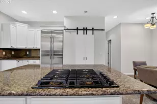 26250 S Milk Creek Cir, Mulino, OR 97042 - Photo 17