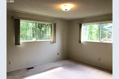 1649 NW Martin Ave, Roseburg, OR 97471 - Photo 17