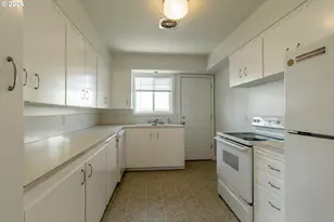 2404 E 13th St, Vancouver, WA 98661 - Photo 3