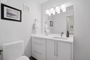 5250 S Landing Dr, Portland, OR 97239 - Photo 21