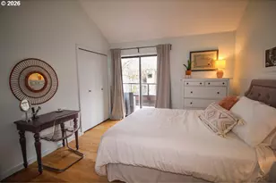 5250 S Landing Dr, Portland, OR 97239 - Photo 11