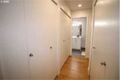 5250 S Landing Dr #304B1, Portland, OR 97239 - Photo 13