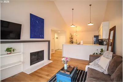 5250 S Landing Dr #304B1, Portland, OR 97239 - Photo 9