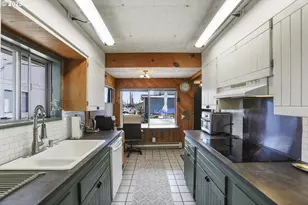 331 NE Bridgeton, Portland, OR 97211 - Photo 13