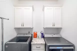 843 Sun Valley Ave, Silverton, OR 97381 - Photo 29