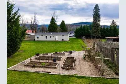 39464 Walterville Ln, Springfield, OR 97478 - Photo 41