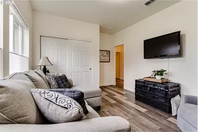 39464 Walterville Ln, Springfield, OR 97478 - Photo 17