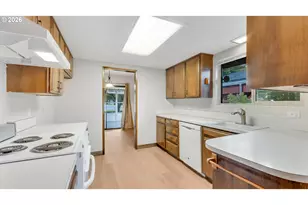 16860 SW 124th Ave, King City, OR 97224 - Photo 9