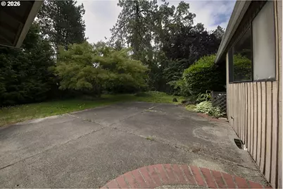9894 SW Kimberly Dr, Tigard, OR 97224 - Photo 11