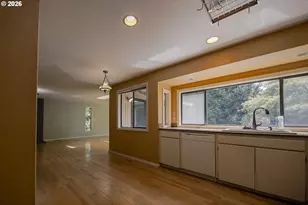 9894 SW Kimberly Dr, Tigard, OR 97224 - Photo 25