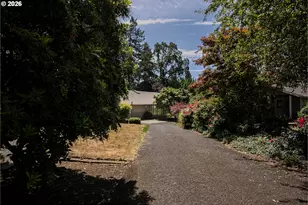 9894 SW Kimberly Dr, Tigard, OR 97224 - Photo 5