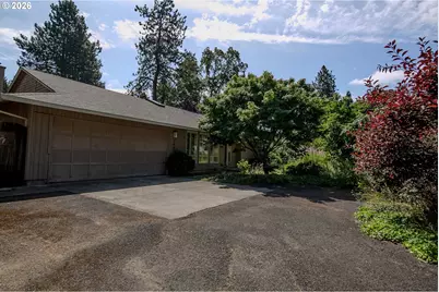 9894 SW Kimberly Dr, Tigard, OR 97224 - Photo 3