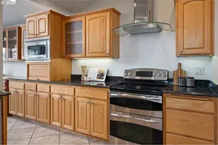 468 72nd St, Springfield, OR 97478 - Photo 9