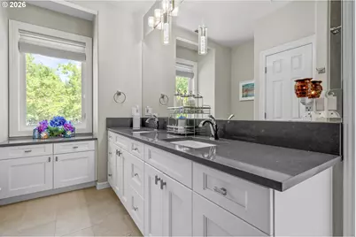 32082 SW Charbonneau Dr, Wilsonville, OR 97070 - Photo 17