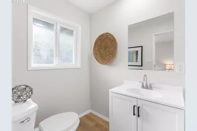 300 SE Morlan Ave, Gresham, OR 97080 - Photo 7