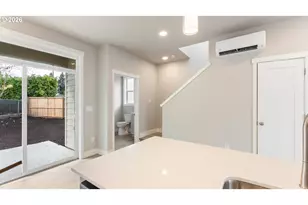 9406 N Saint Louis Ave, Portland, OR 97203 - Photo 13