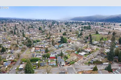 9406 N St. Louis Ave, Portland, OR 97203 - Photo 25