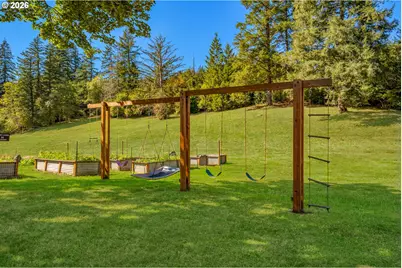 704 NE Hughes Rd, Washougal, WA 98671 - Photo 33