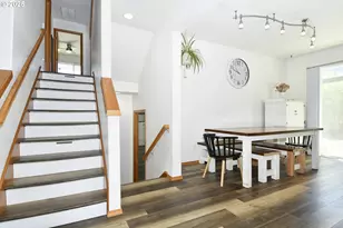 2036 NW Woodland Dr, McMinnville, OR 97128 - Photo 11