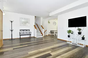 2036 NW Woodland Dr, McMinnville, OR 97128 - Photo 7