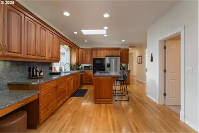 1719 NW Troon Ct, McMinnville, OR 97128 - Photo 13