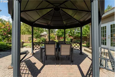 1719 NW Troon Ct, McMinnville, OR 97128 - Photo 31