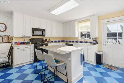 429 S Main St, Newberg, OR 97132 - Photo 9