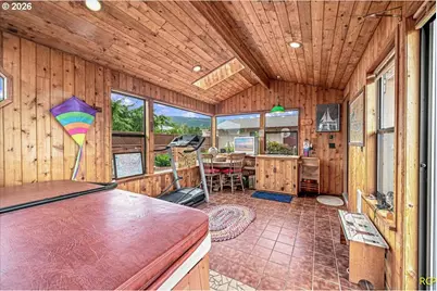 47083 River Ranch Ln, Westport, OR 97016 - Photo 17