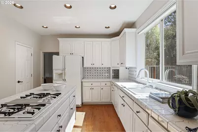 17650 NW Gilbert Ln, Portland, OR 97229 - Photo 7