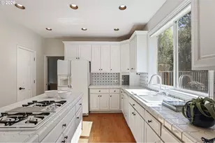 17650 NW Gilbert Ln, Portland, OR 97229 - Photo 7