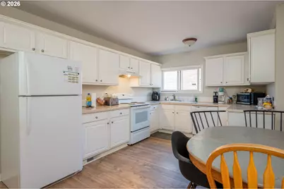 1210 Daniels St, Vancouver, WA 98660 - Photo 9