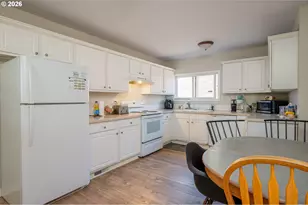 1210 Daniels St, Vancouver, WA 98660 - Photo 9