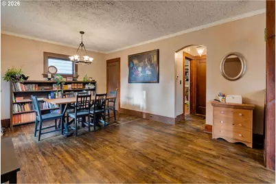 7217 N Polk Ave, Portland, OR 97203 - Photo 9