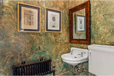 1965 SW Montgomery Pl, Portland, OR 97201 - Photo 23