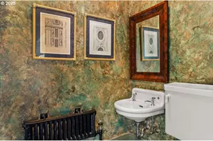 1965 SW Montgomery Pl, Portland, OR 97201 - Photo 23