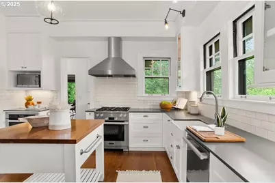 1965 SW Montgomery Pl, Portland, OR 97201 - Photo 19